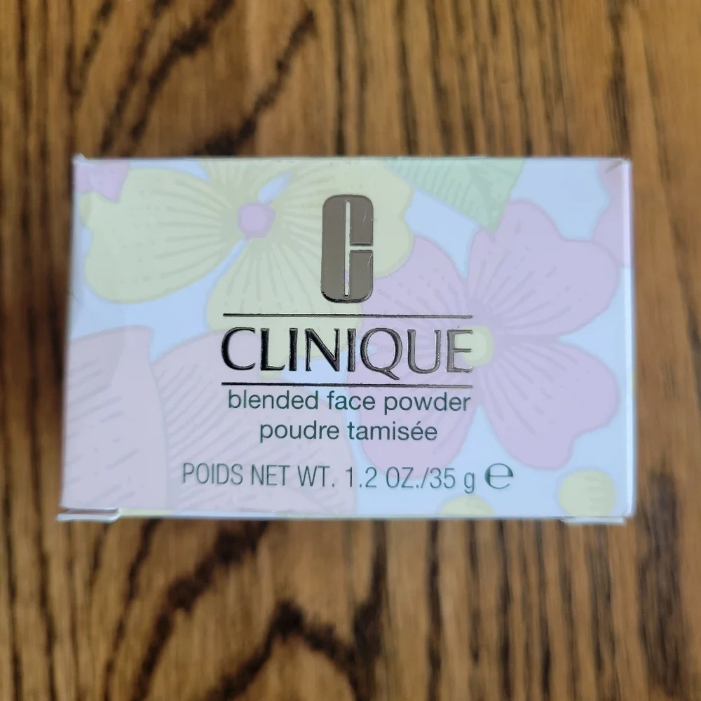 Clinique Blended Face Powder NEW